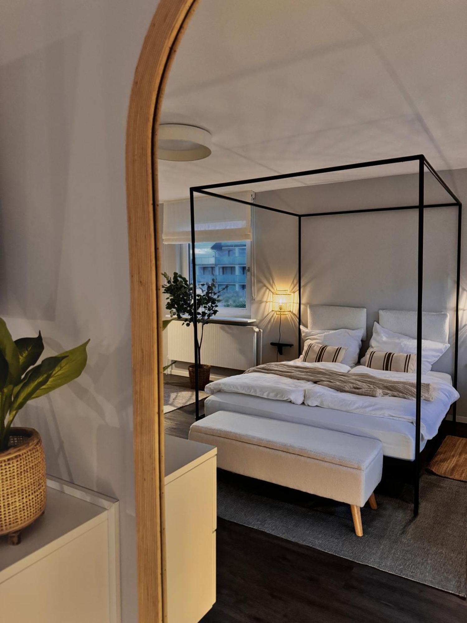 Seaside Rooms - Design-Apartment Mit Balkon & Parkplatz - Inklusive Strandkorb Direkt Am Wasser Und Spa & Sauna Saisonal Büsum Екстериор снимка